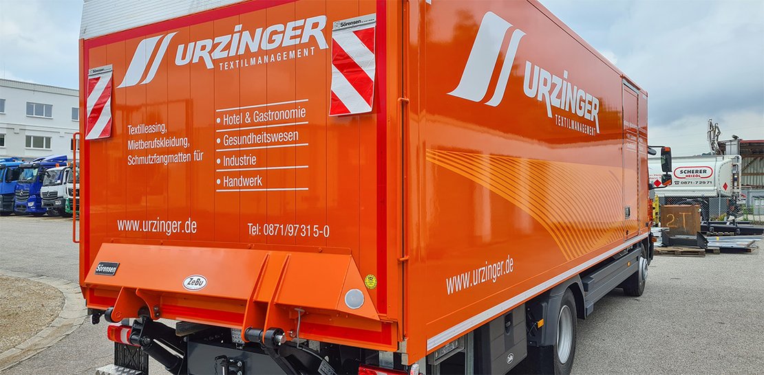 Plywoodkoffer-Aufbau ZeBu Fahrzeugbau Plywoodkoffer-Aufbau ZeBu Fahrzeugbau