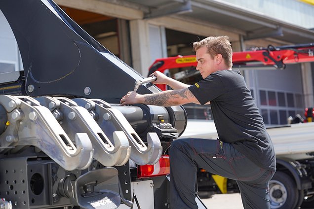 Instandsetzung von PALFINGER Wechselsystemen Instandsetzung von PALFINGER Wechselsystemen